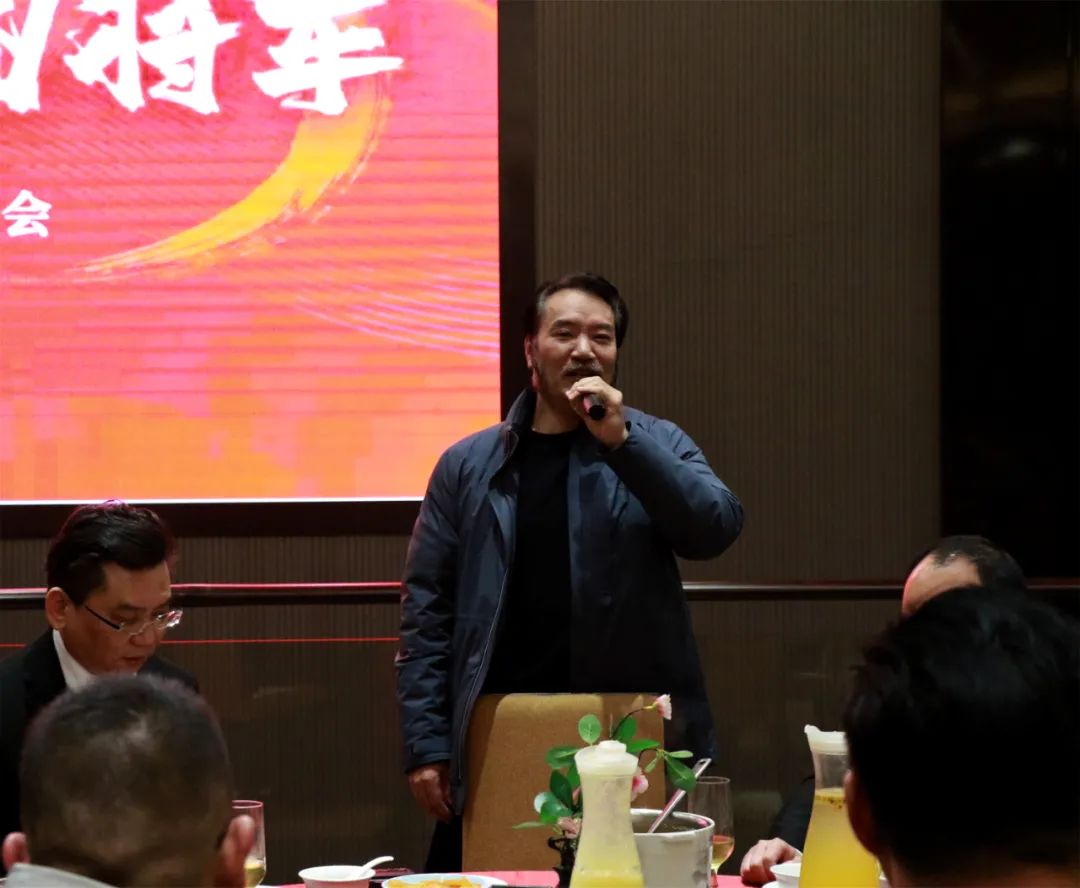 奮斗創(chuàng)造歷史 實干成就未來|將軍陶瓷集團2022新春工作會議圓滿召開(圖10)